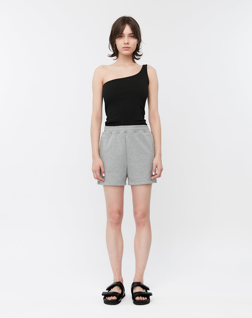 モデル:身長173cm