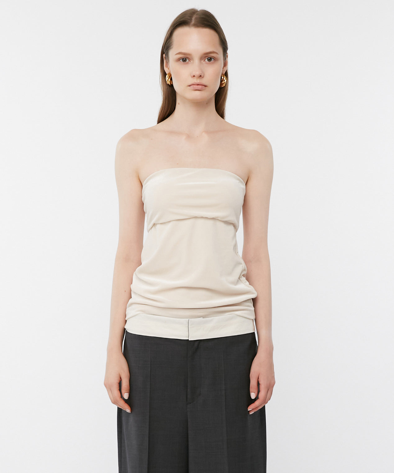 モデル:身長178cm