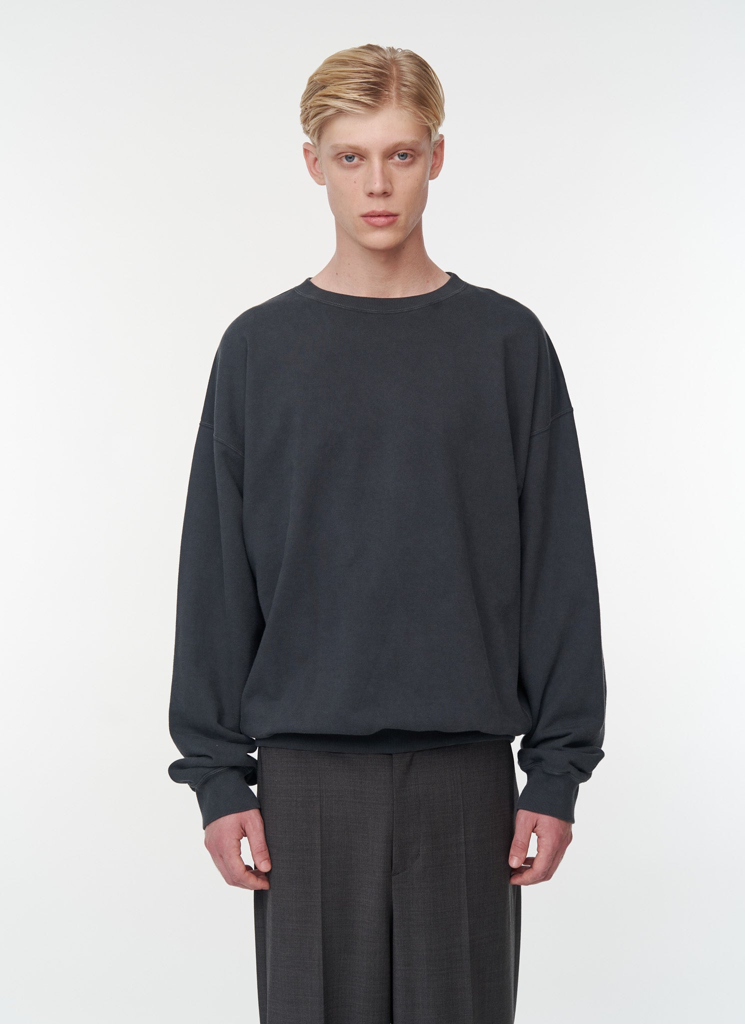 Basic Sweatshirt - Extra Large(42)