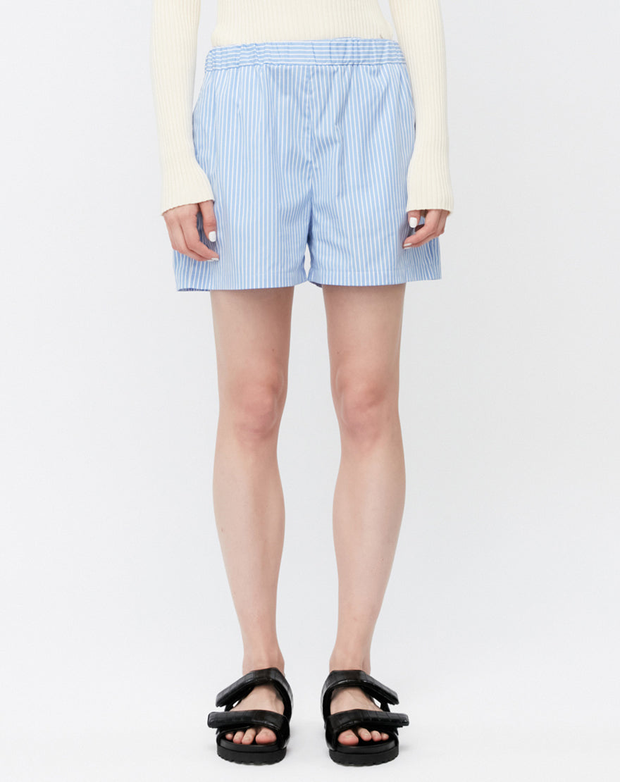 モデル:身長173cm