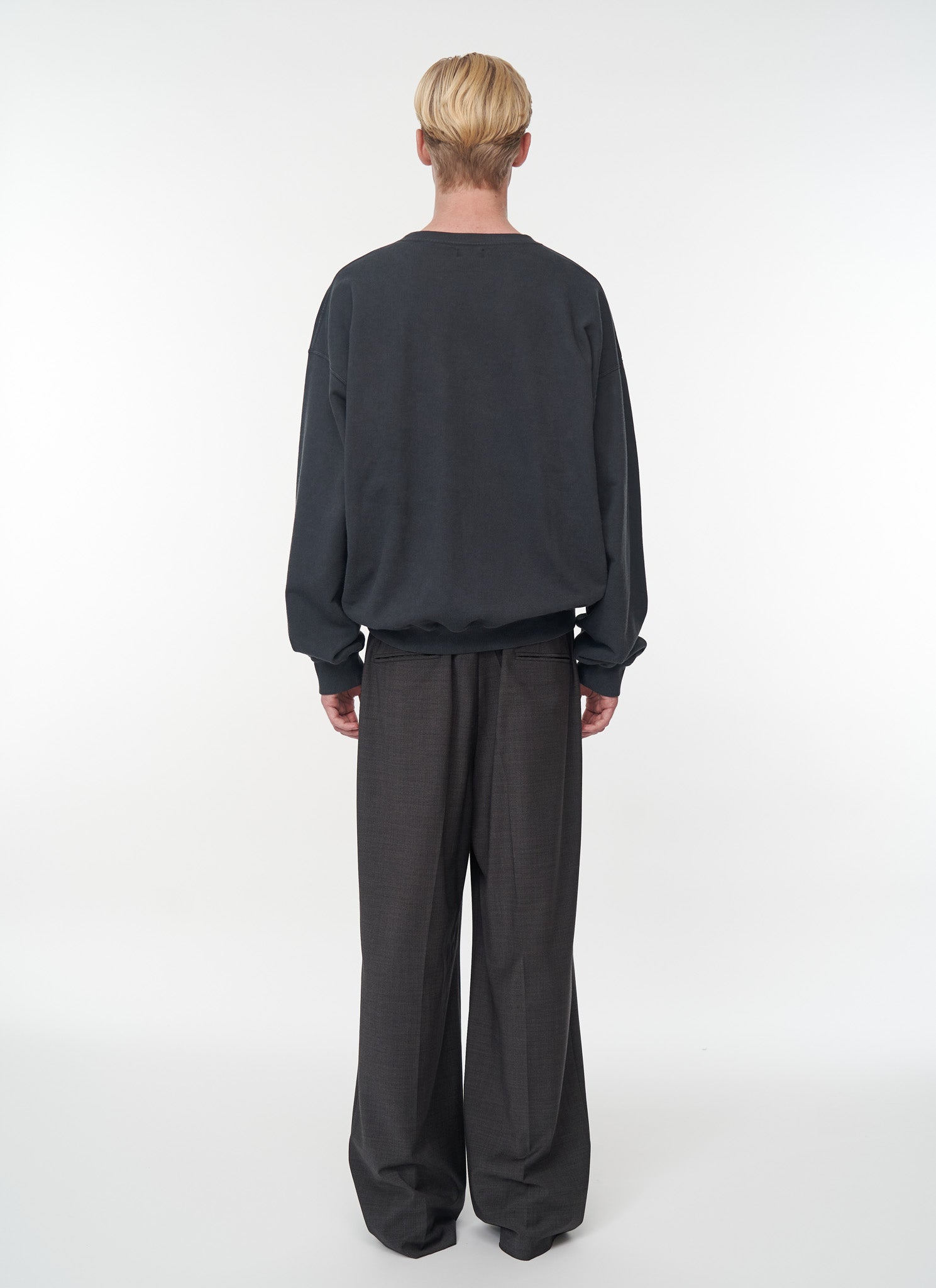 Basic Sweatshirt - Extra Large(42)