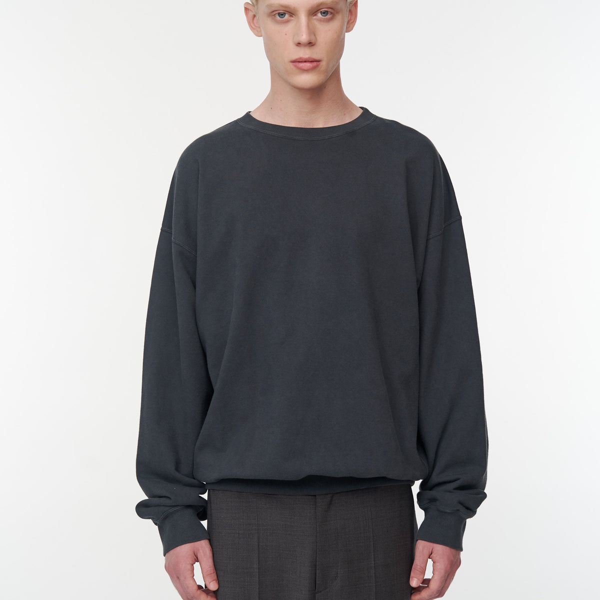 Basic Sweatshirt - Extra Large(42) | Gajess