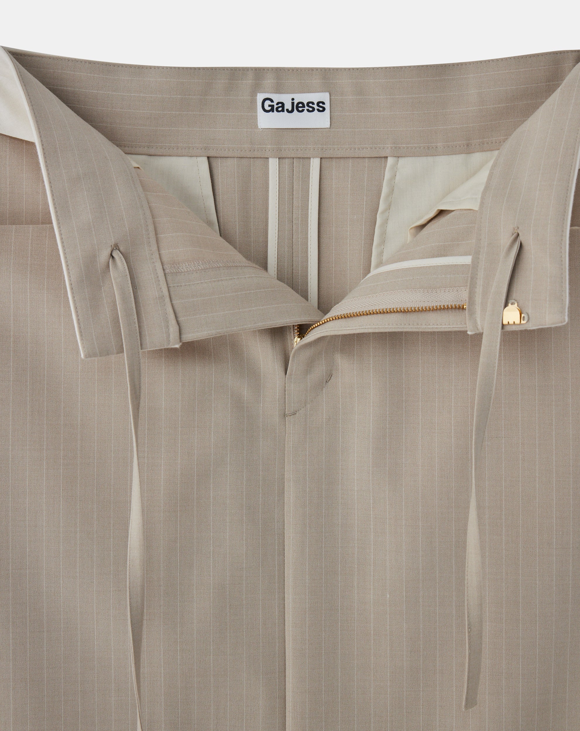 Taylor pencil skirt | Gajess